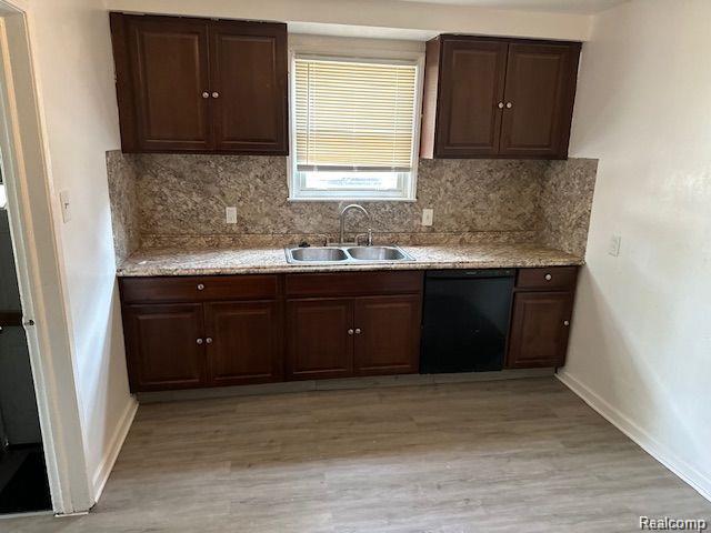 8501 Roselawn Street