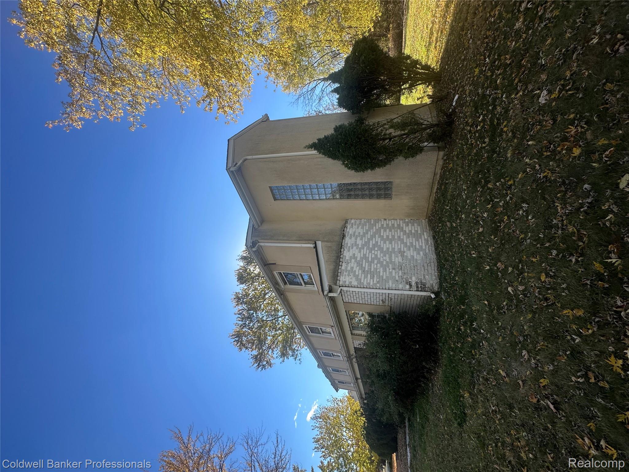 29585 Woodhaven Lane