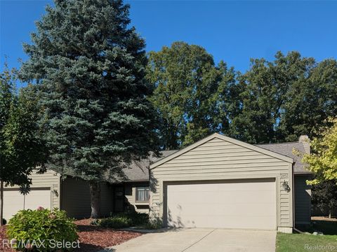 2462 Valley Oaks Circle Flint Charter Township MI 48532