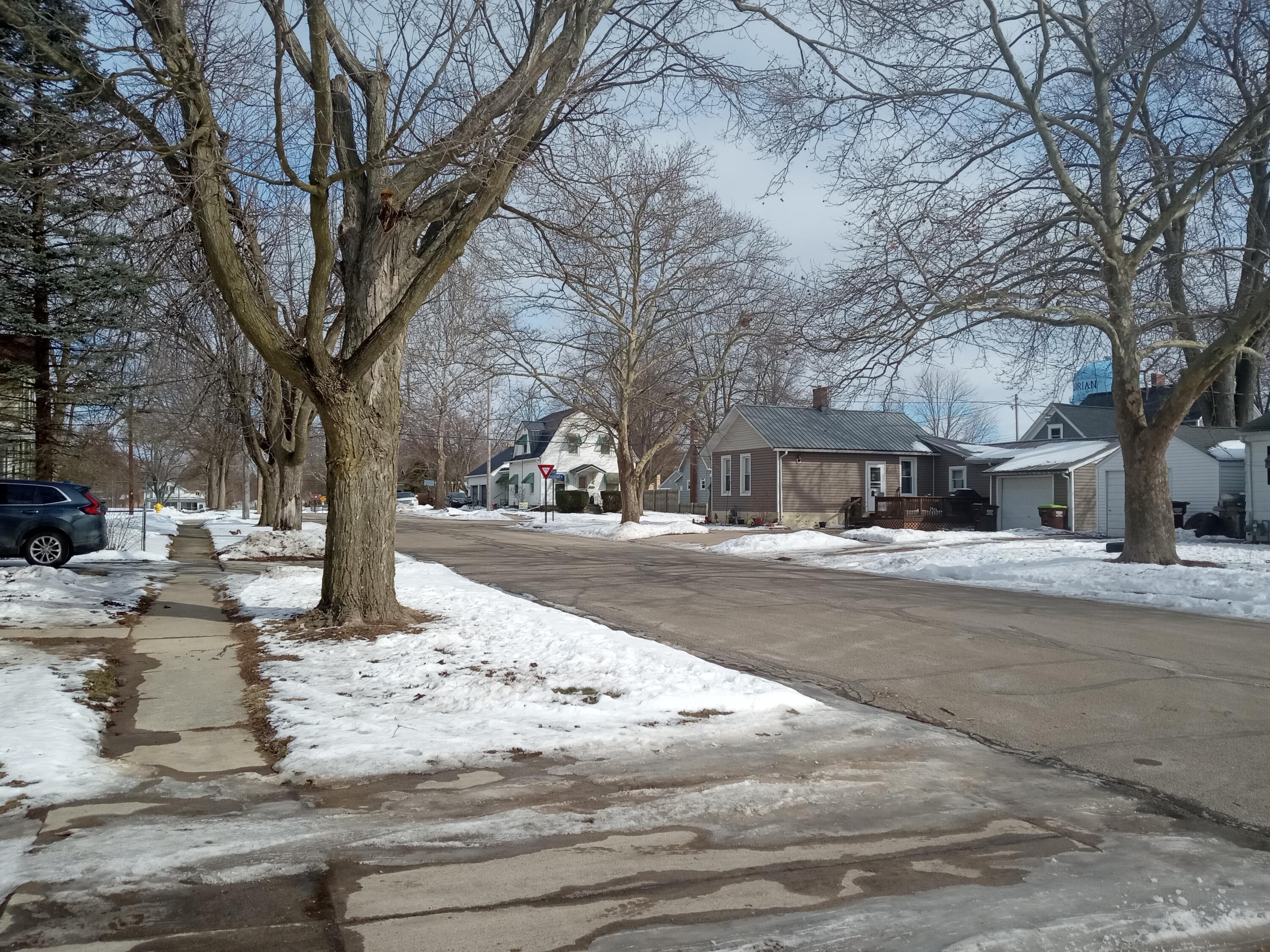 611 Croswelll Street