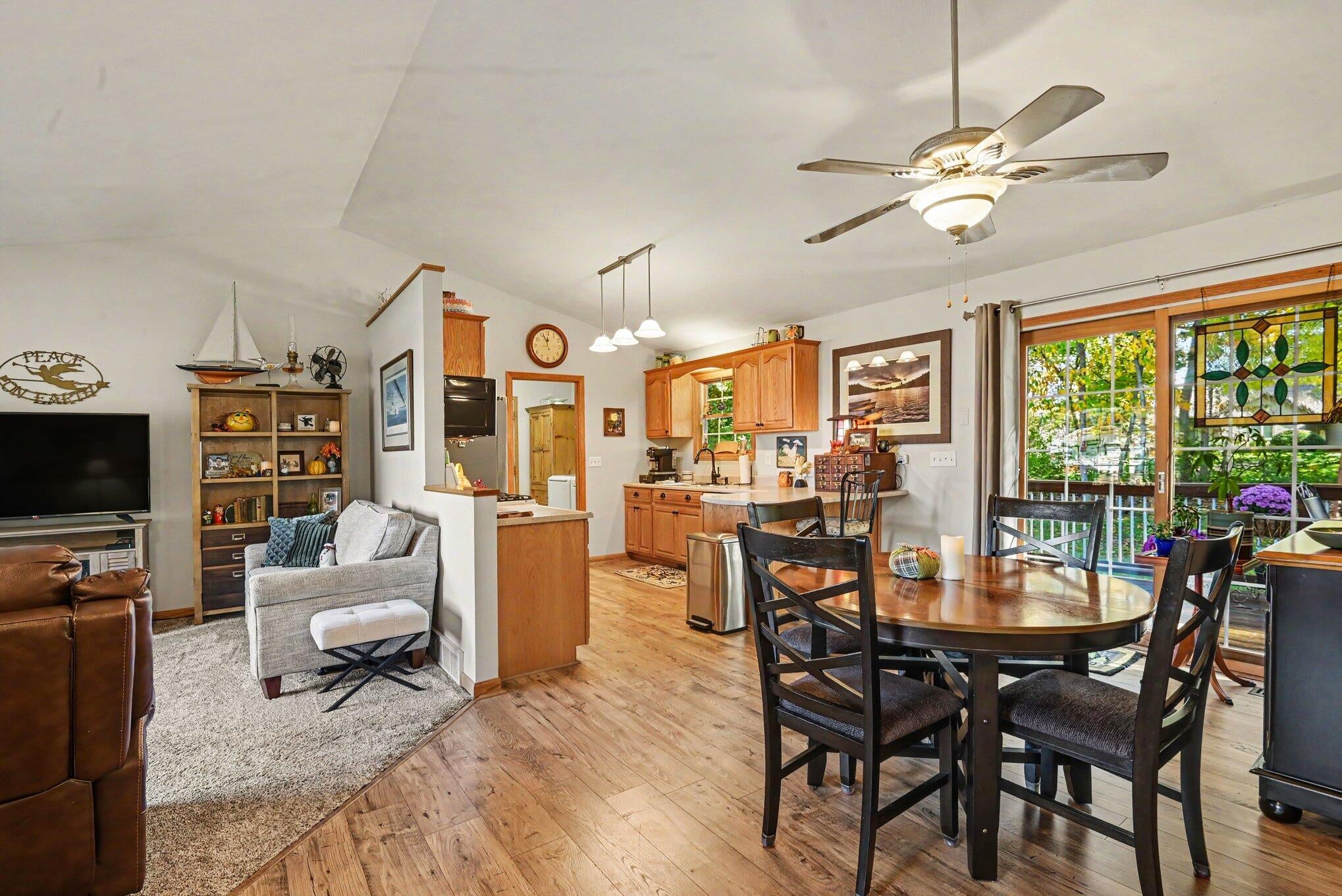 6522 Lake Road