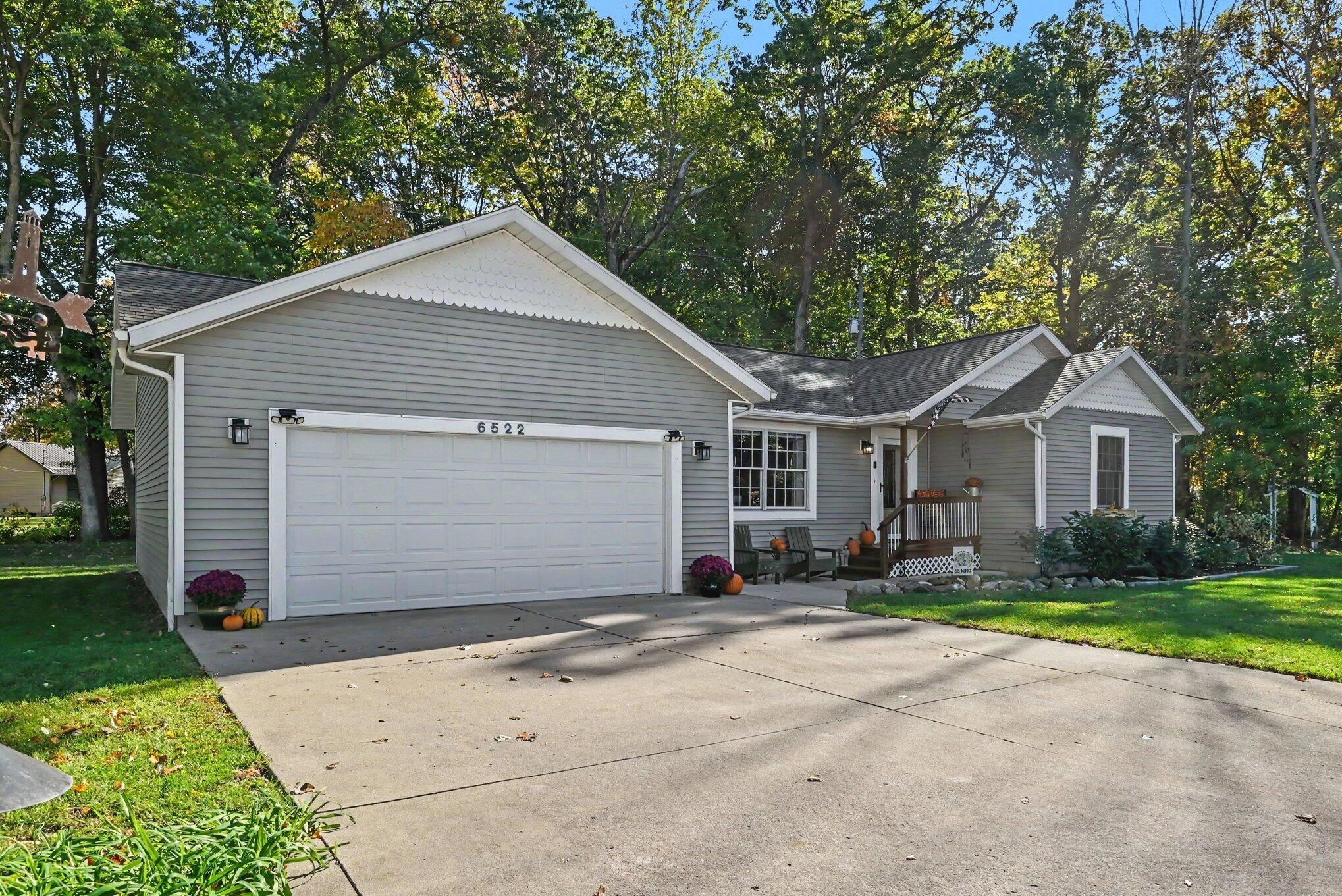 6522 Lake Road