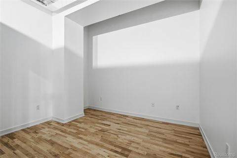 Tiny photo for 350 N Main Street, Royal Oak Charter Township, MI 48067 (MLS # 20261014510)