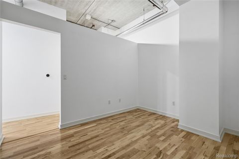 Tiny photo for 350 N Main Street, Royal Oak Charter Township, MI 48067 (MLS # 20261014510)