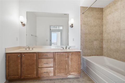 Tiny photo for 350 N Main Street, Royal Oak Charter Township, MI 48067 (MLS # 20261014510)