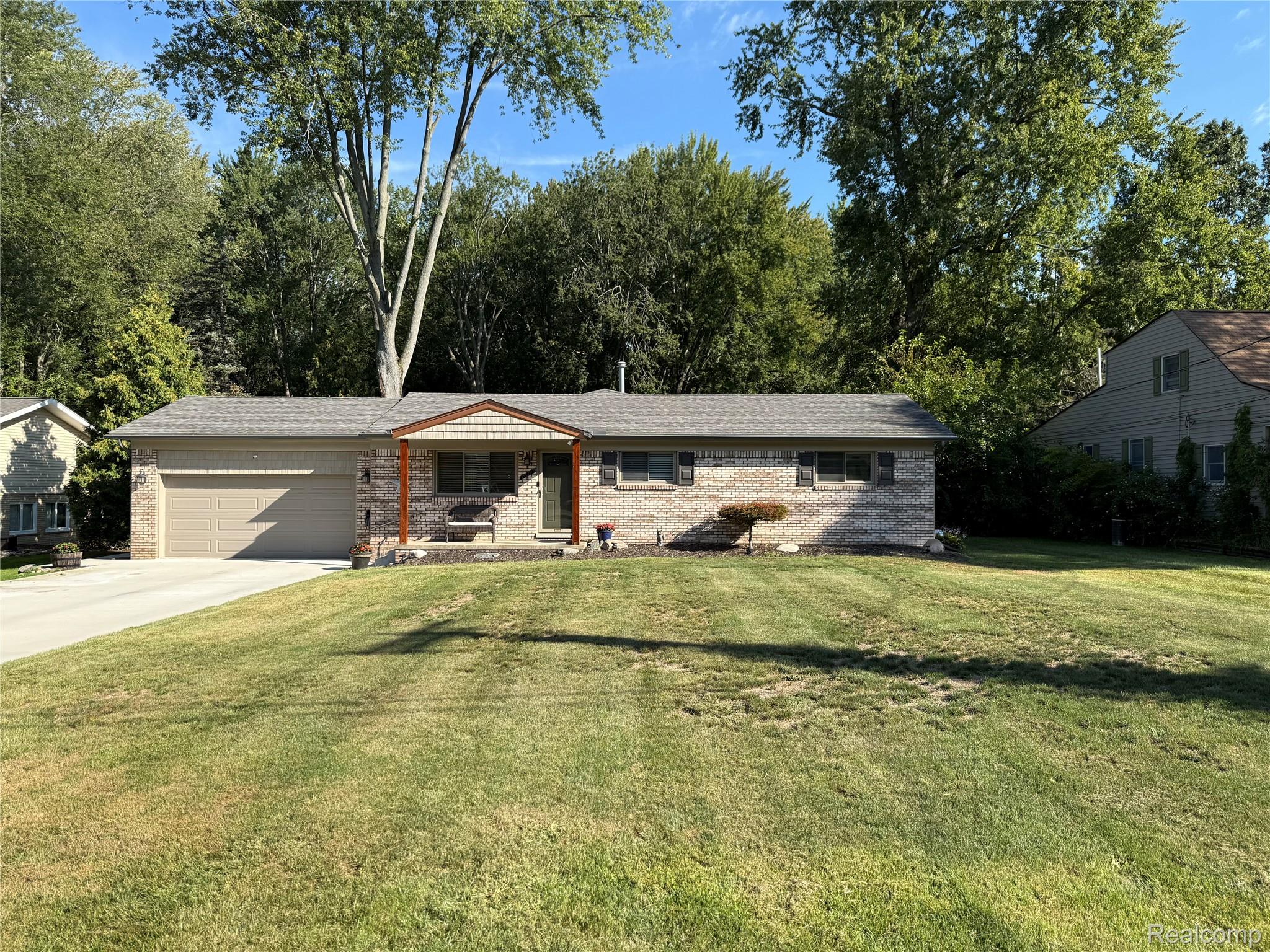 7507 Smiley Avenue