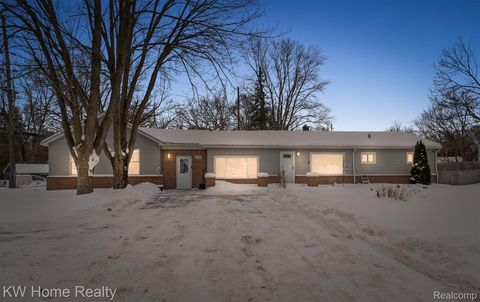 8535 Andersonville Road Springfield Charter Township MI 48346