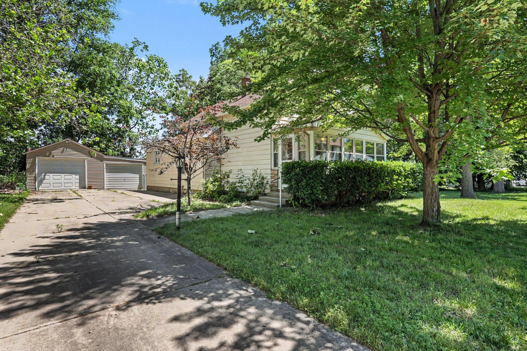 2222 Hoyle Avenue NW