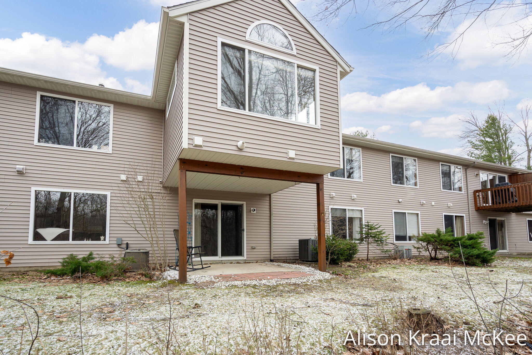 5923 W Lyn Haven Drive SE