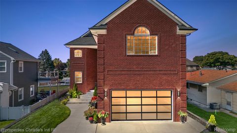 41245 Belvidere Street Harrison Charter Township MI 48045