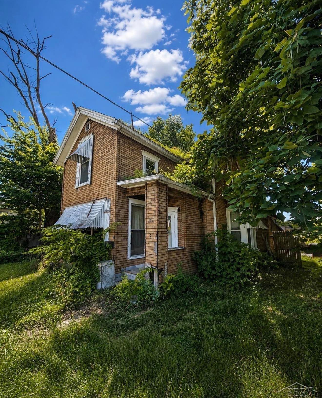456 Broadway Avenue