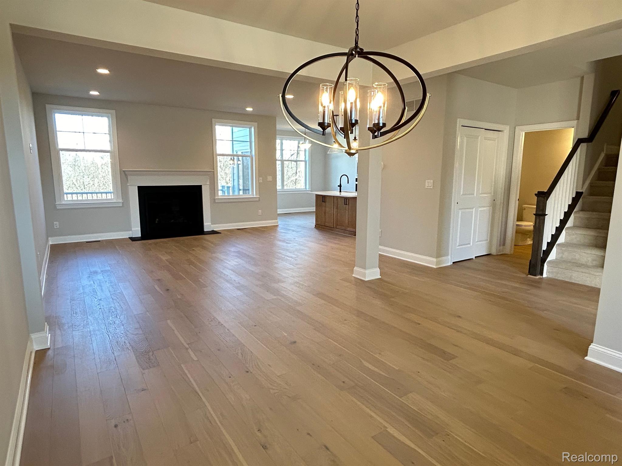 3360 ROSEFORD Boulevard