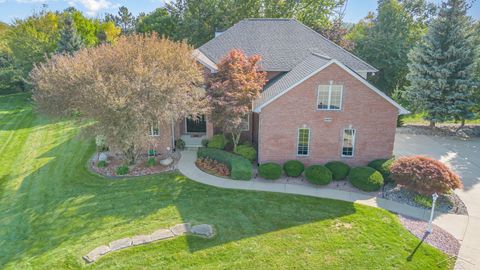 Photo of 4270 Pebble Creek Court, Saginaw Charter Township, MI 48603 (MLS # 61050190599)