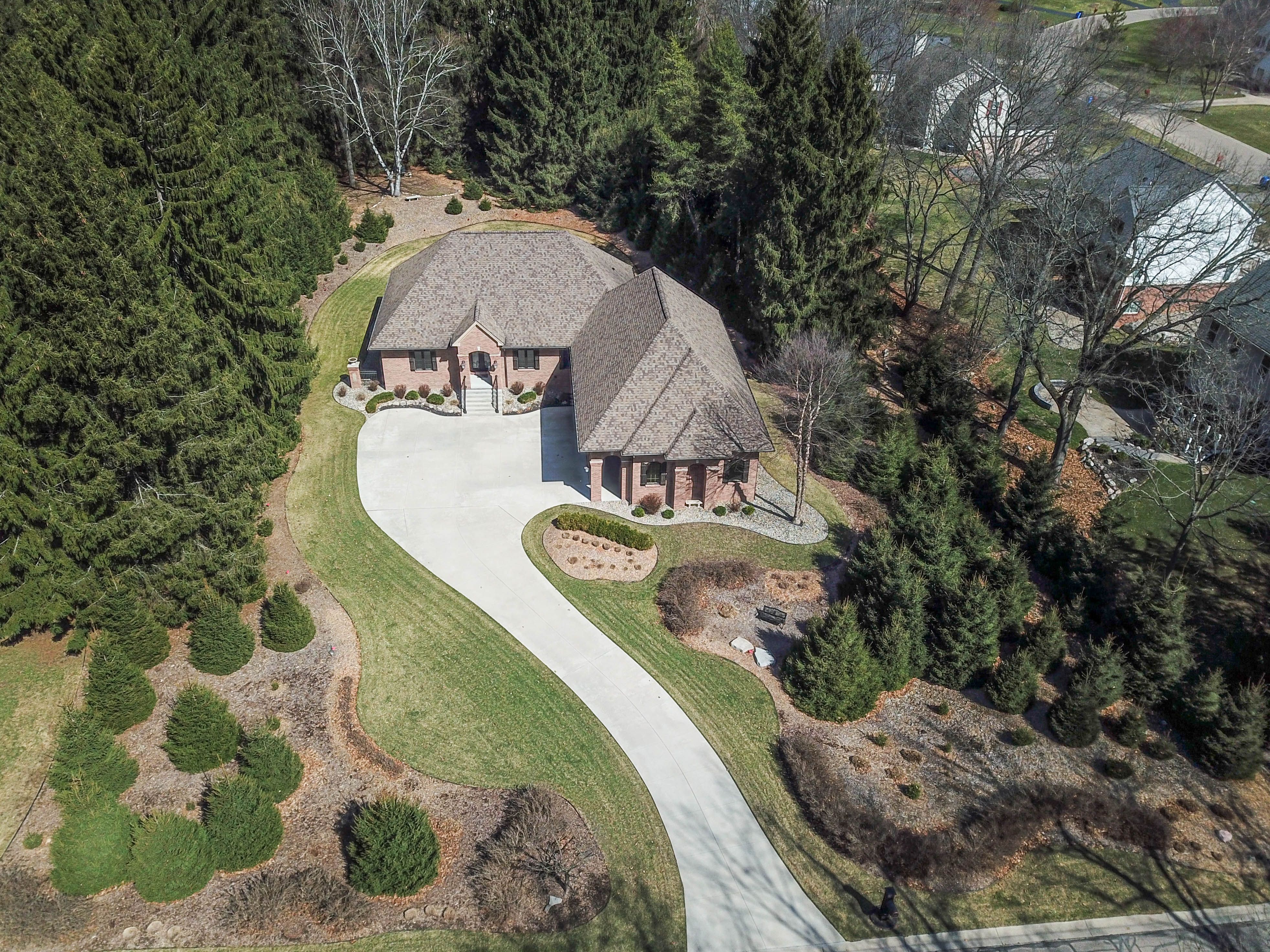 4525 MAPLETON Drive