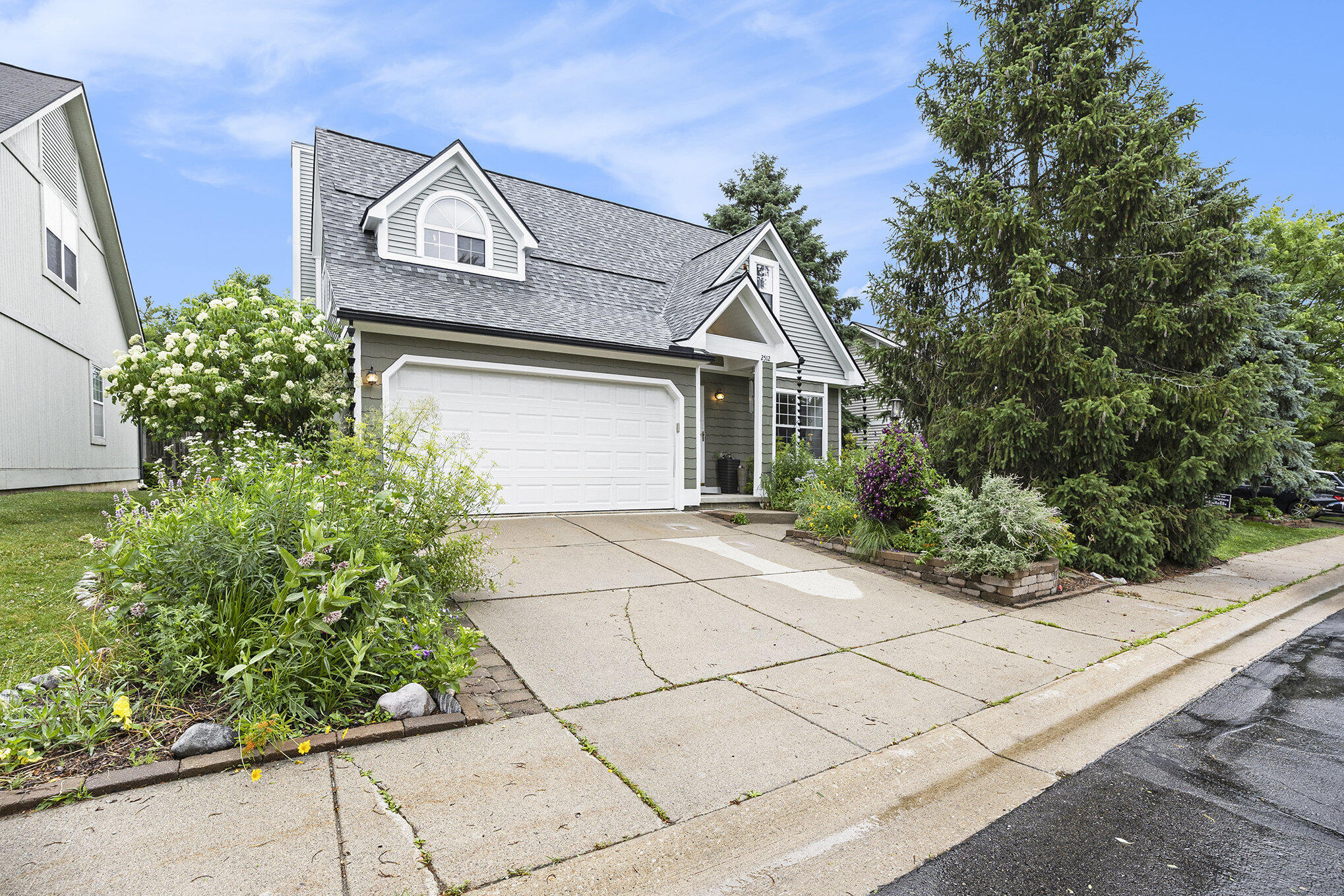 2512 Jade Court