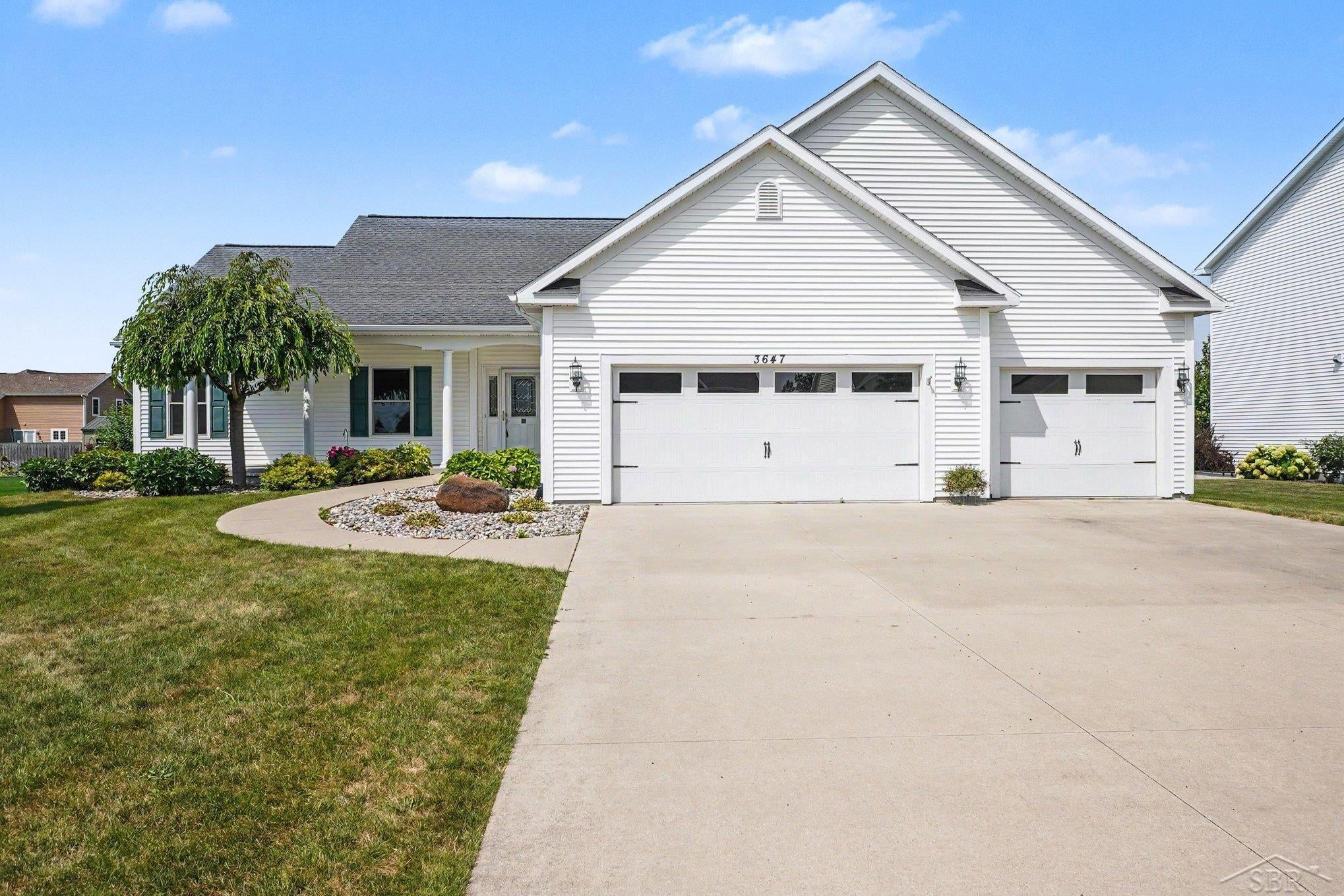 3647 Coachmans Ridge Drive