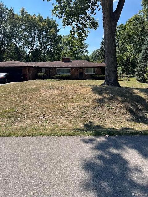 24139 Philip Drive Southfield City MI 48075