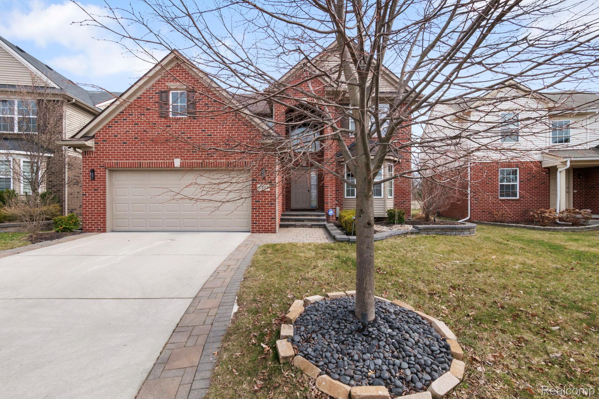 2495 Knollwood Drive