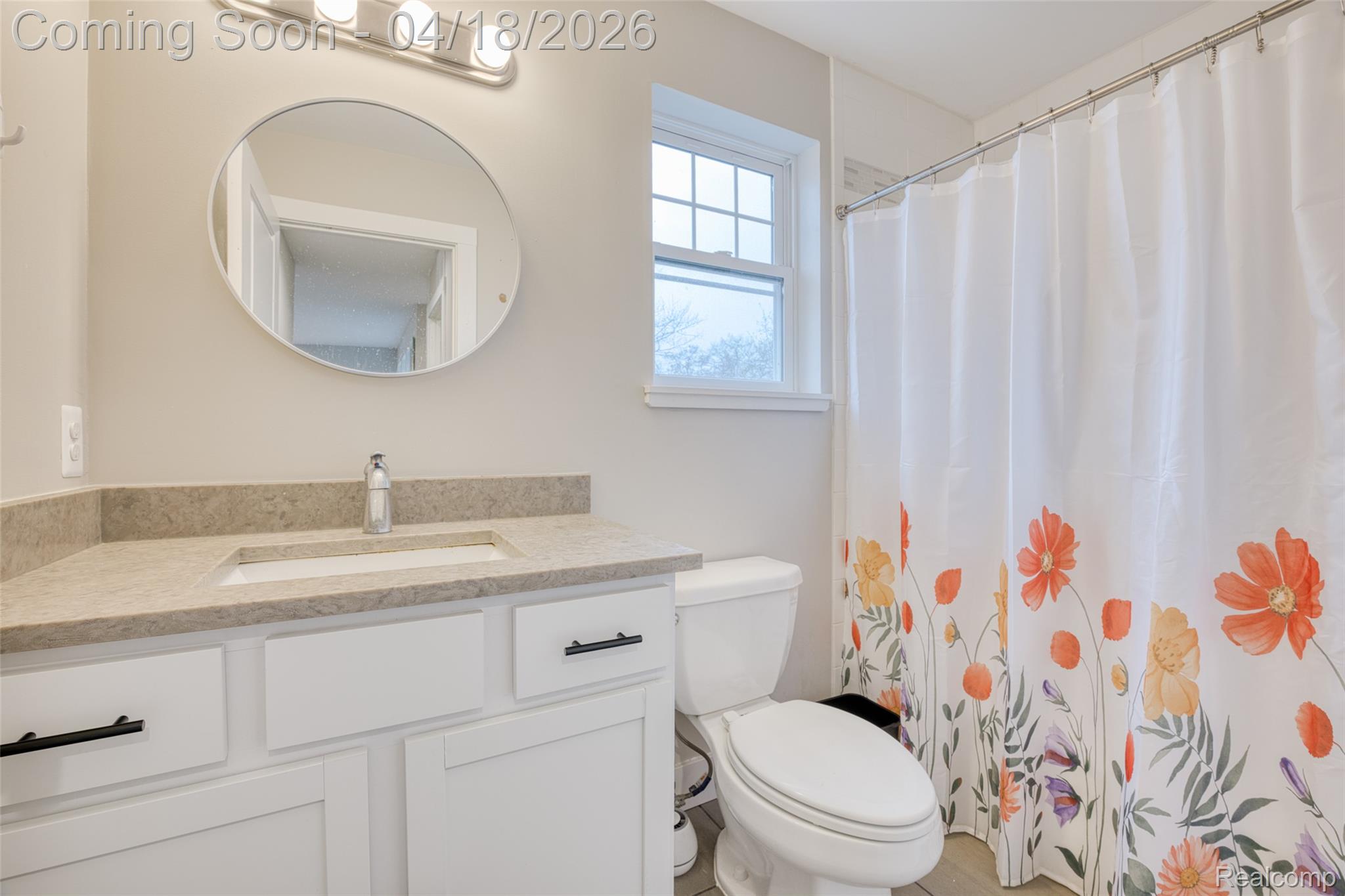 23092 Berdeno Avenue