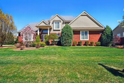 29762 MAGNOLIA Drive Lyon Charter Township Oakland MI 48165