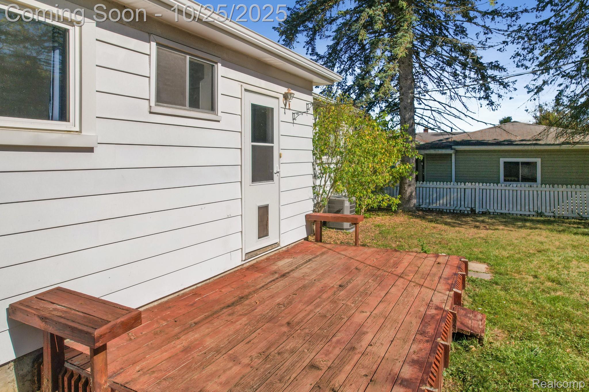 723 Sweetbriar