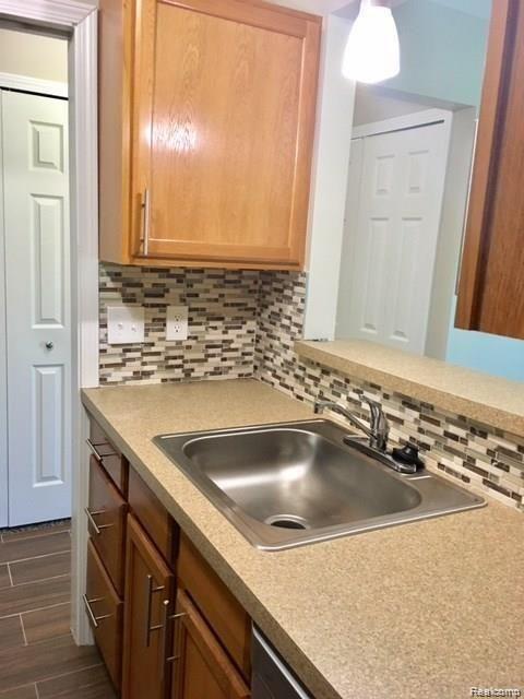 Auburn Hills City, Michigan 48326, United States, 1 Bedroom Bedrooms, ,1 BathroomBathrooms,Residential,Active,236783