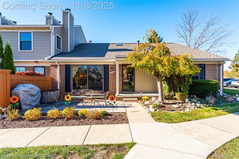 22166 Edgewater Novi City MI 48375