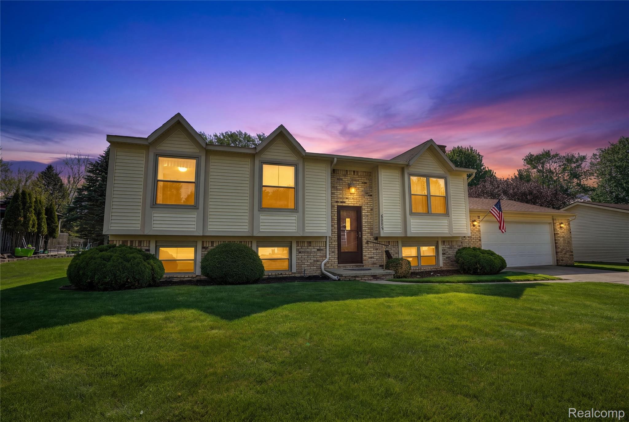 6059 Stockbridge Commons Trail