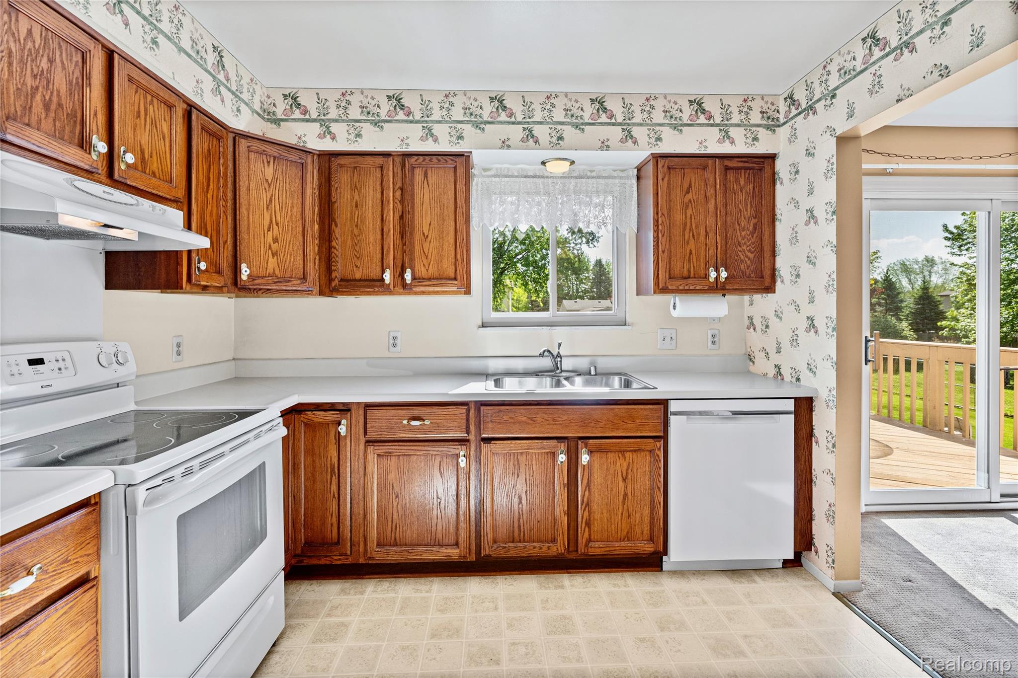 6059 Stockbridge Commons Trail