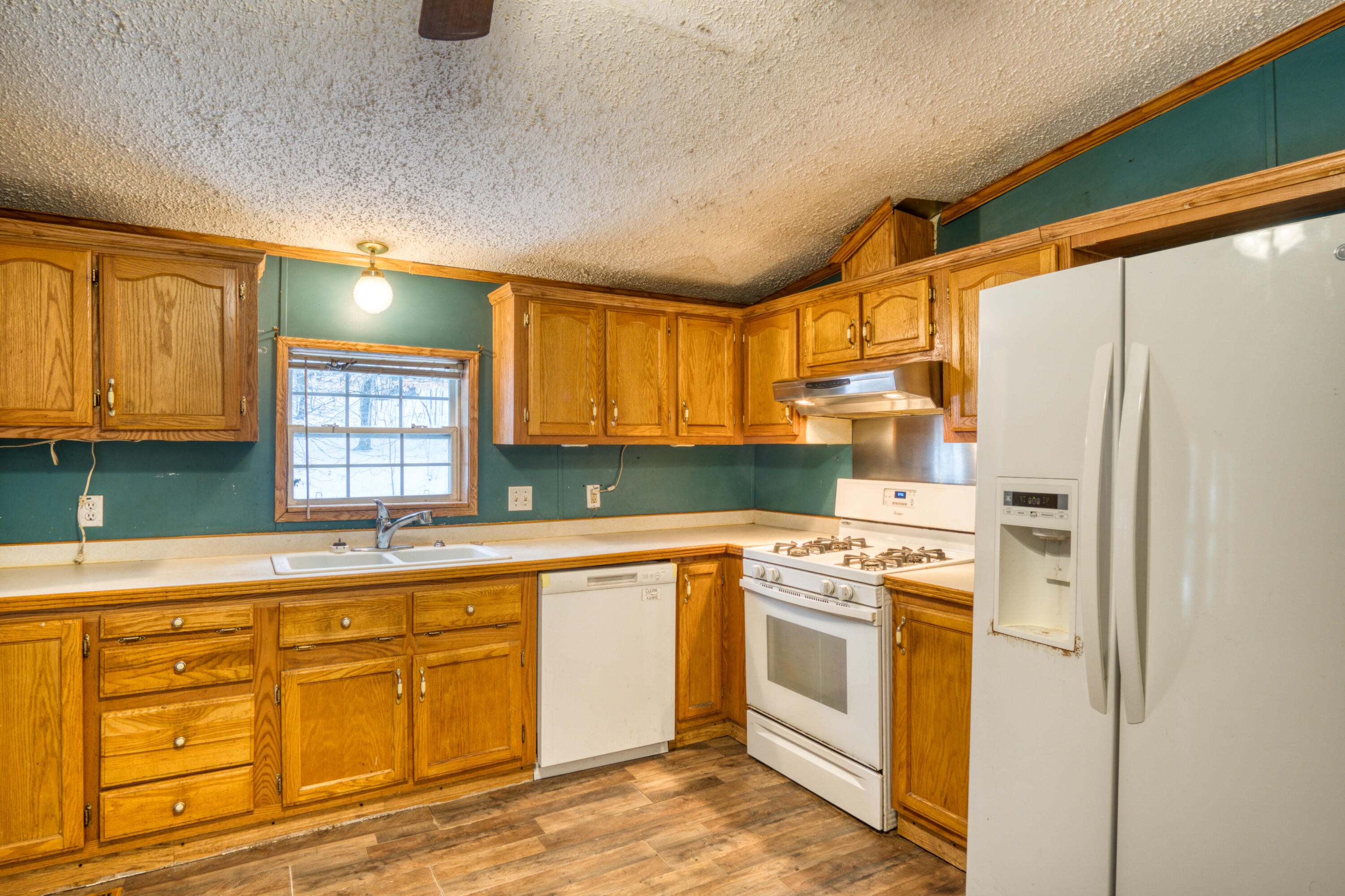 1041 S Poplar Avenue