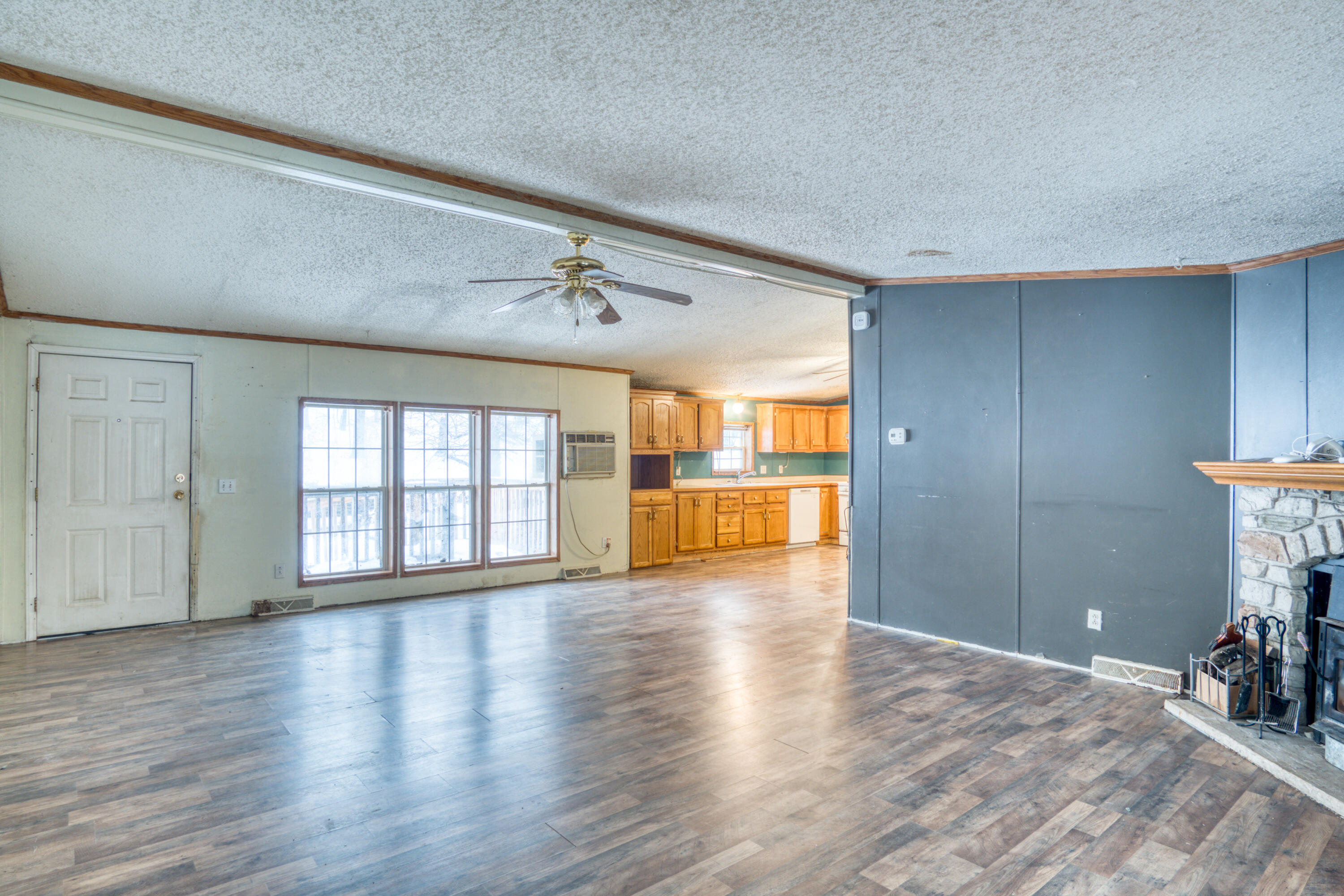 1041 S Poplar Avenue