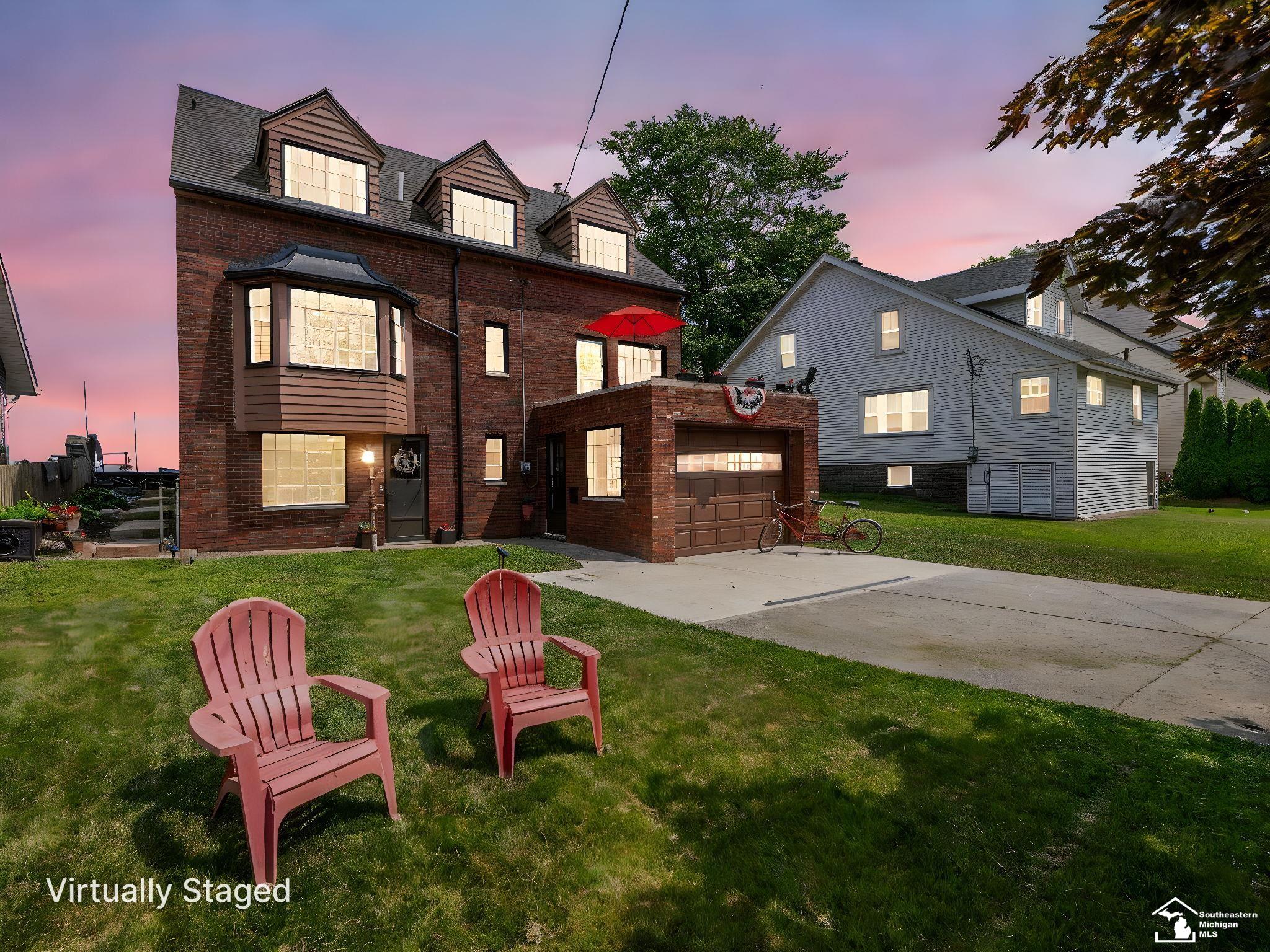 3880 Lakeshore Drive