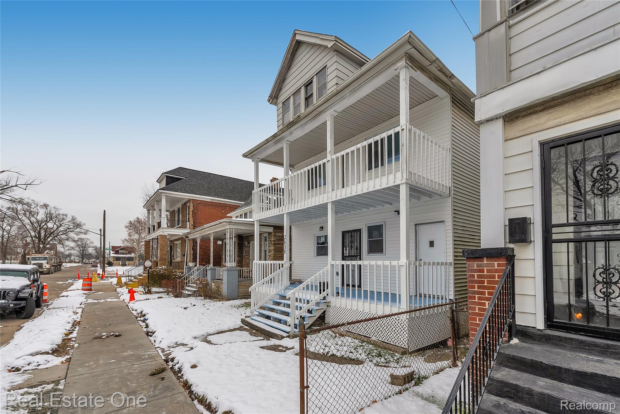 2438 Burnside Street