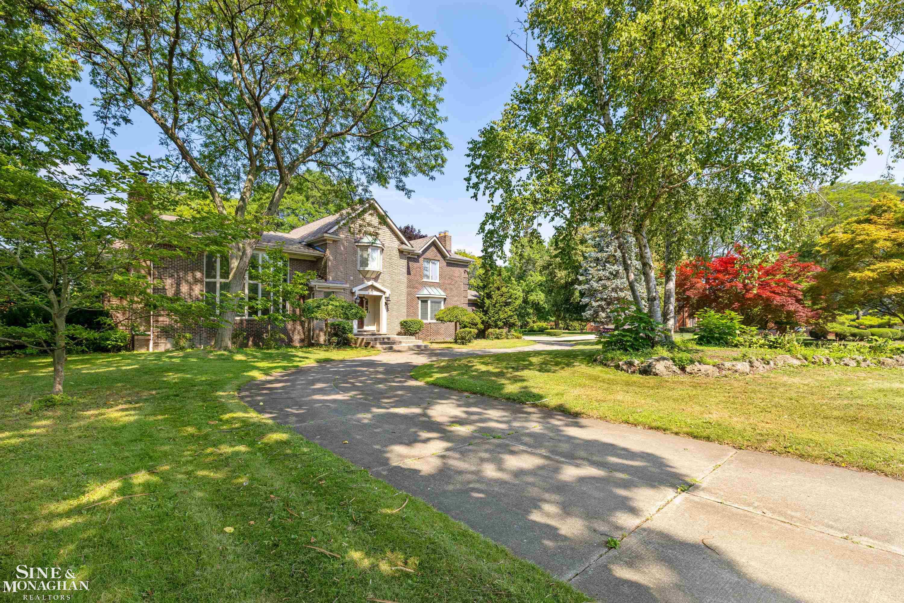 975 Lake Shore Road