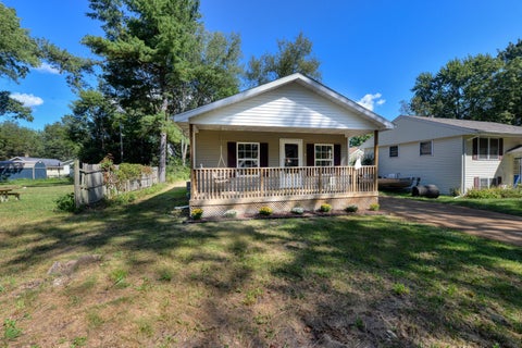 Photo of 1621 Maple Street, Niles City, MI 49120 (MLS # 69026047491)