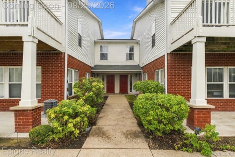Photo for 1661 Welland Street
