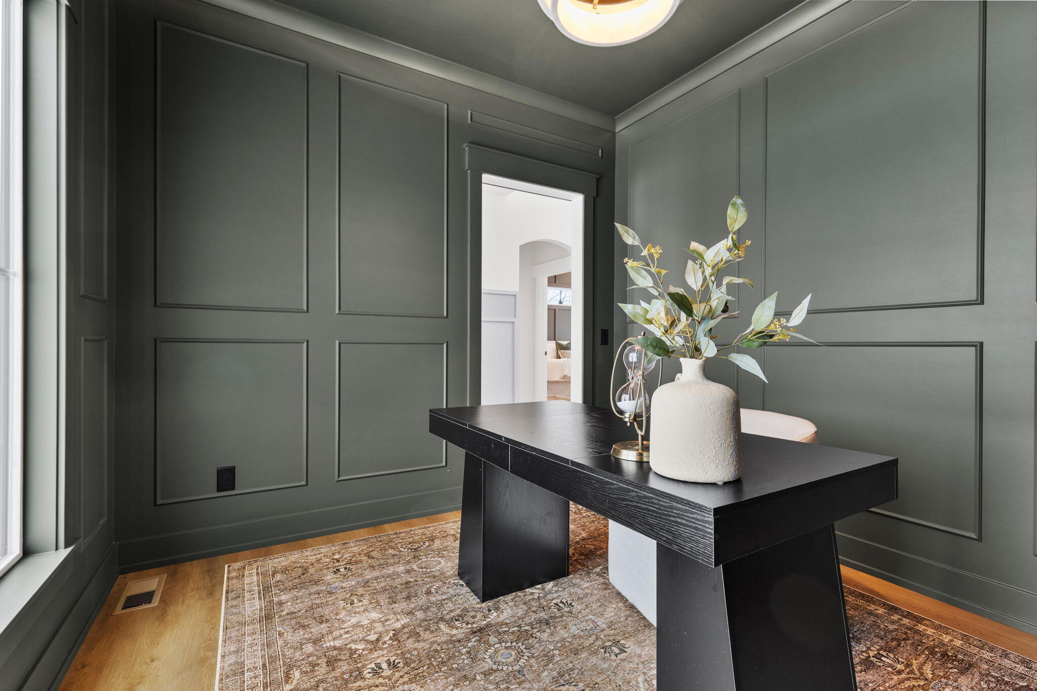 1912 Creekside Drive SW