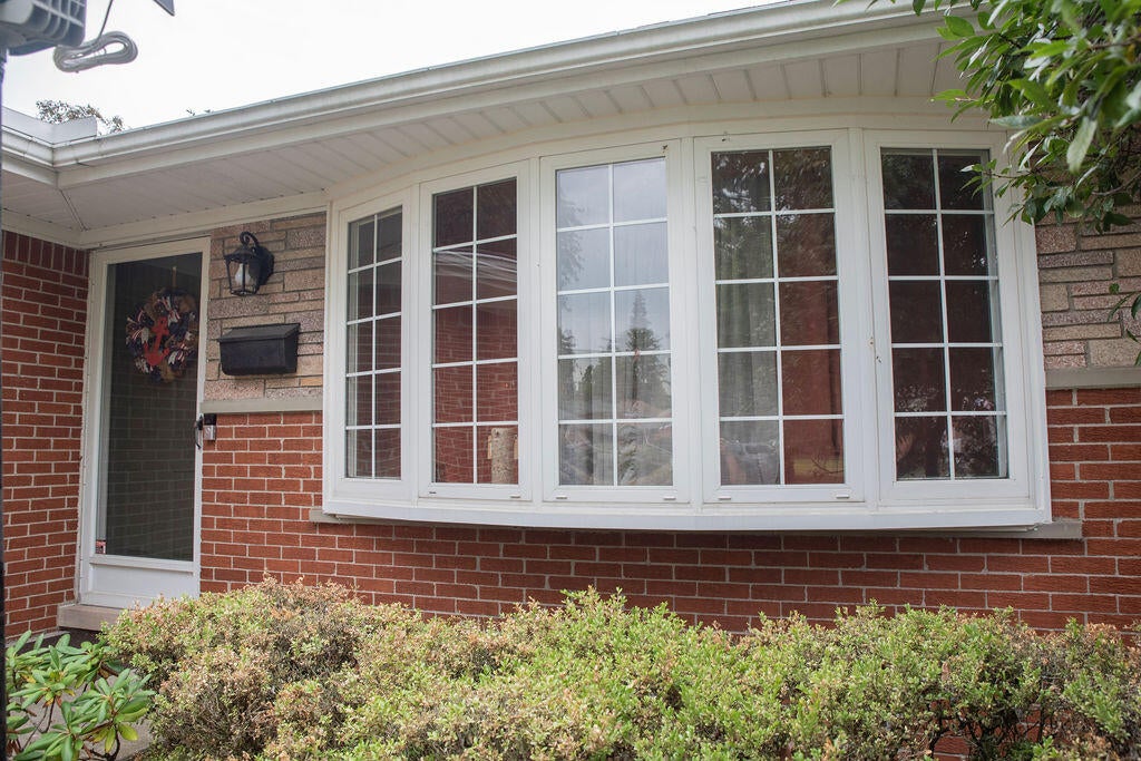8905 Seminole
