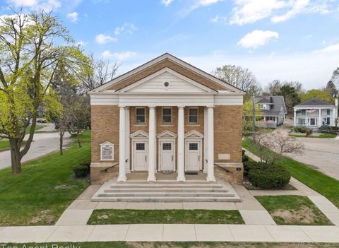 71 S Washington Boulevard Oxford Village MI 48371