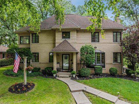 21071 Thorofare Road Grosse Ile Township MI 48138