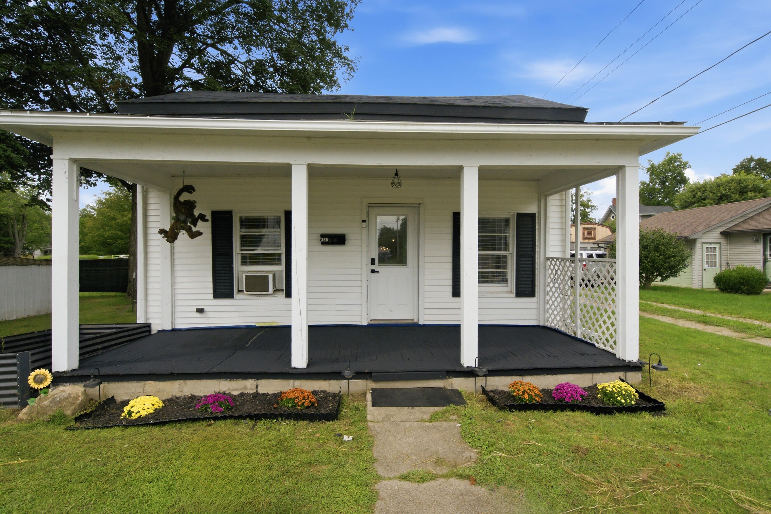 265 W 4th Street