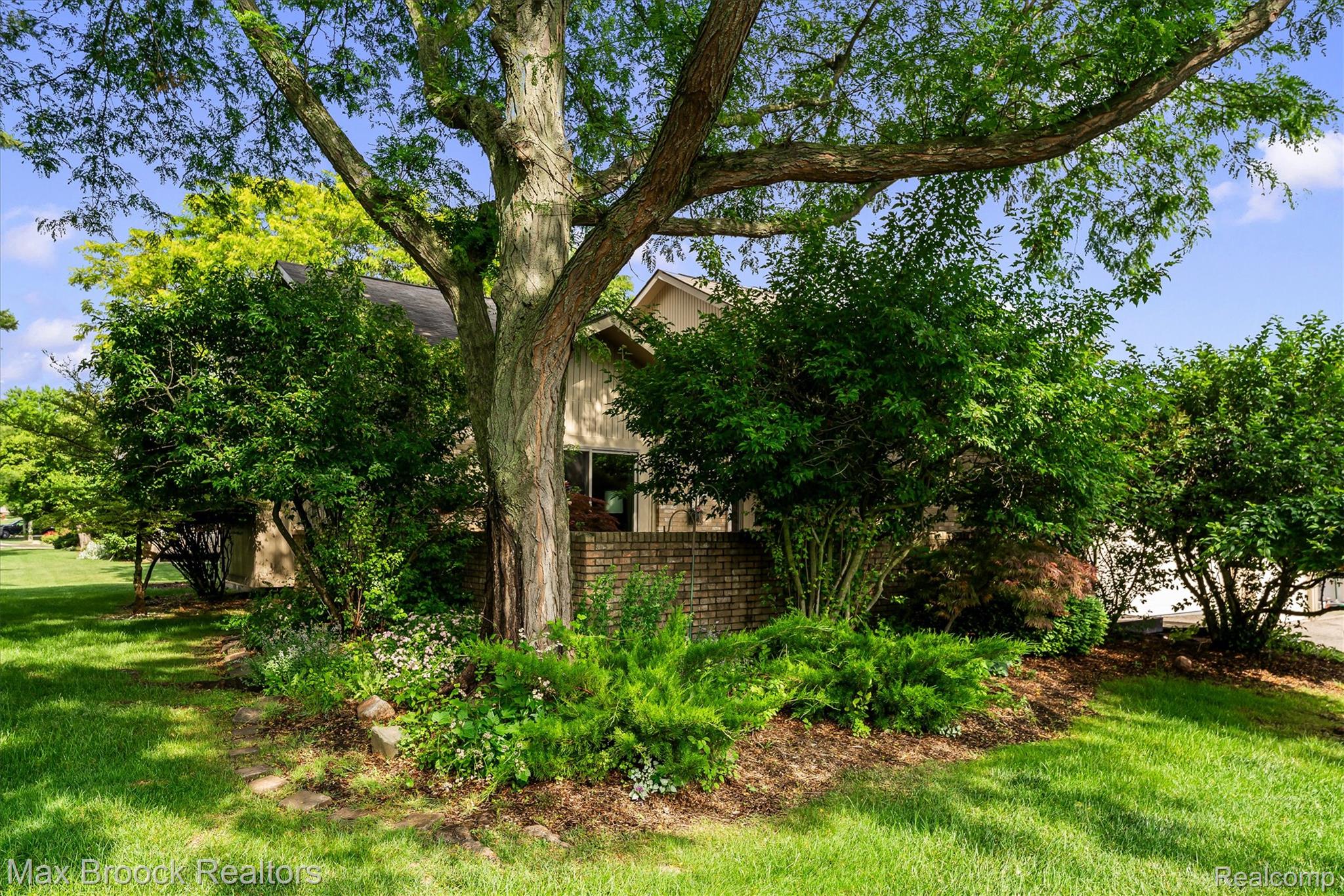 4159 Foxpointe Drive