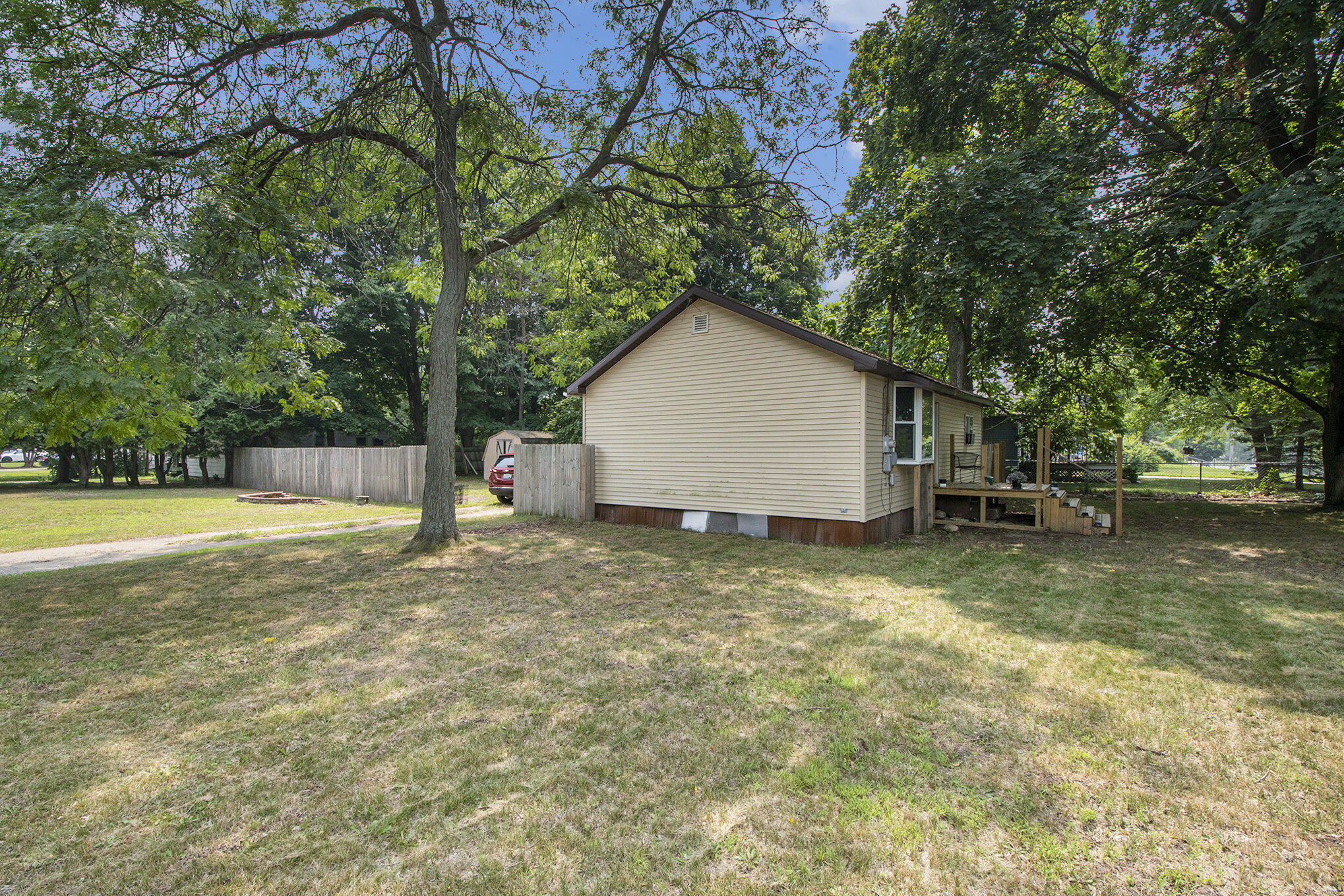 900 S Cedar Street