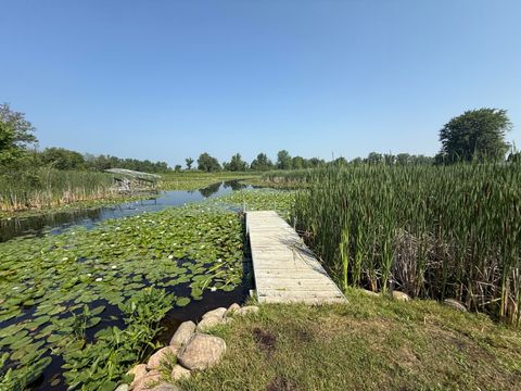 -- Leaf Lane Kinderhook Township MI 49036