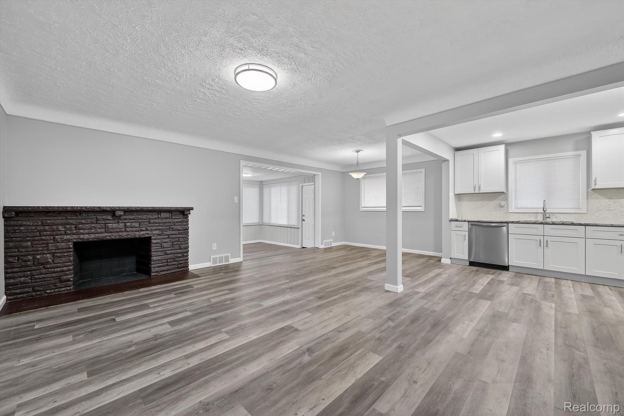 9289 Marion Crescent