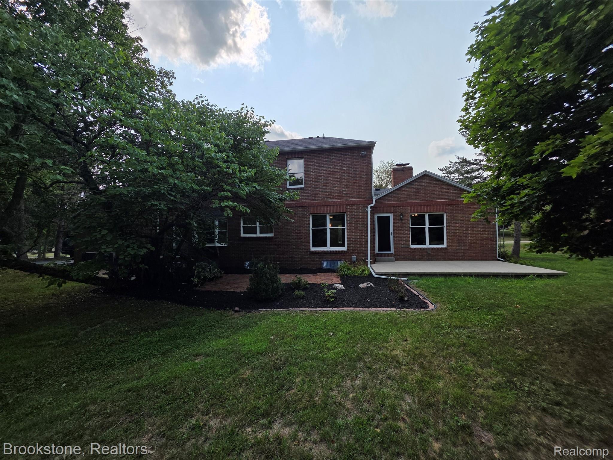 1210 Springborrow Drive