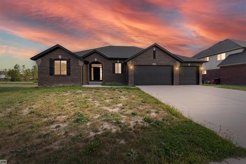 32160 Kenny Drive Chesterfield Township MI 48047