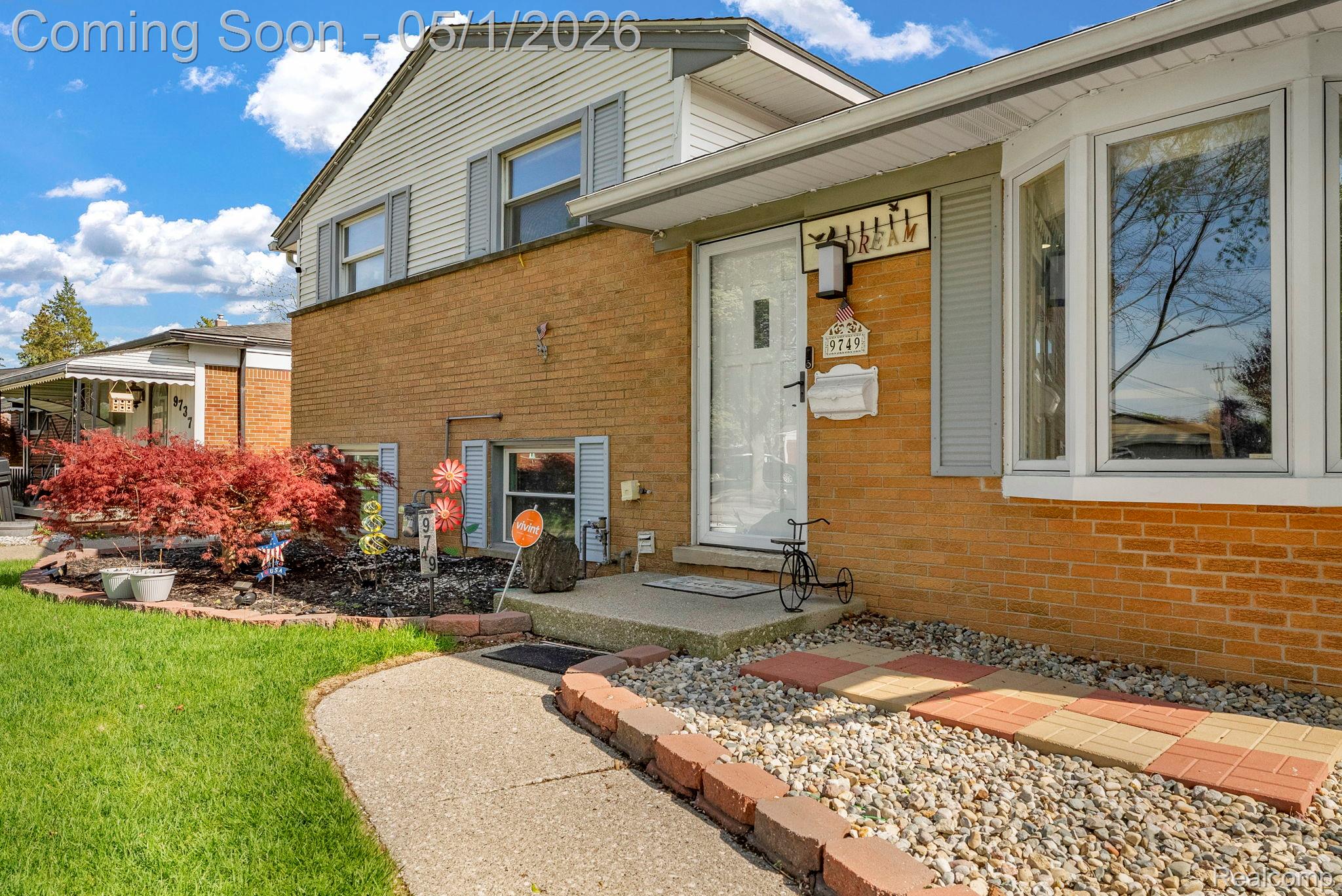 9749 Sylvester Street