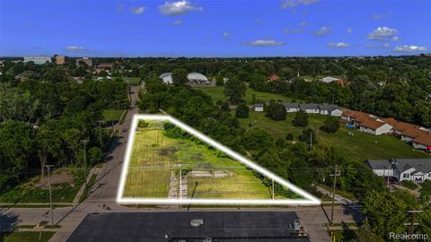 000 Lake Street Pontiac City MI 48341