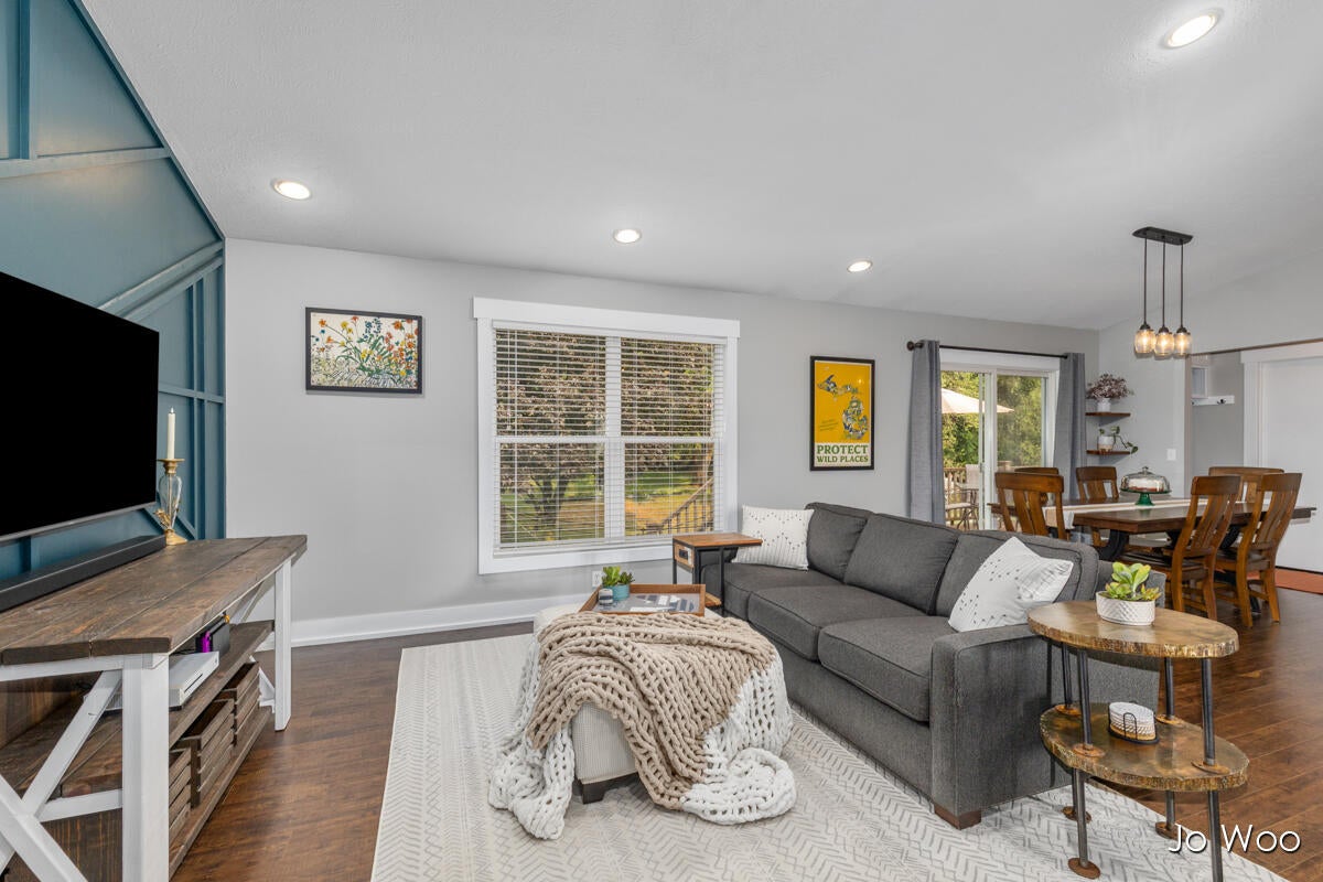 11395 Hunters Meadow Drive